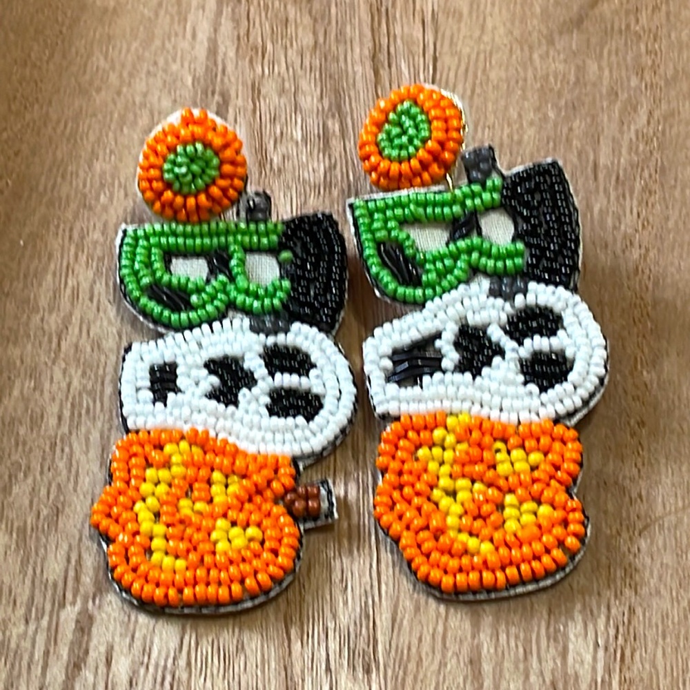 🎉🎃Multicolor Beaded Halloween BOO Earrings